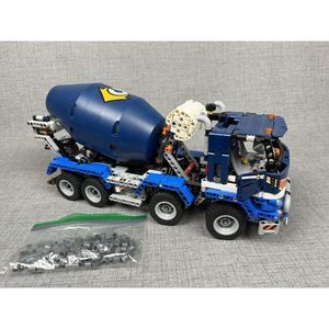 LEGO TECHNIC: Concrete Mixer Truck (42112)